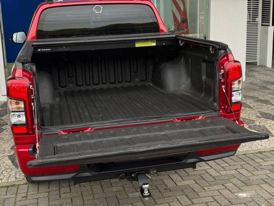 MITSUBISHI L200 TRITON 2.4 16V TURBO DIESEL SPORT HPE CD 4P 4X4 AUTOMÁTICO